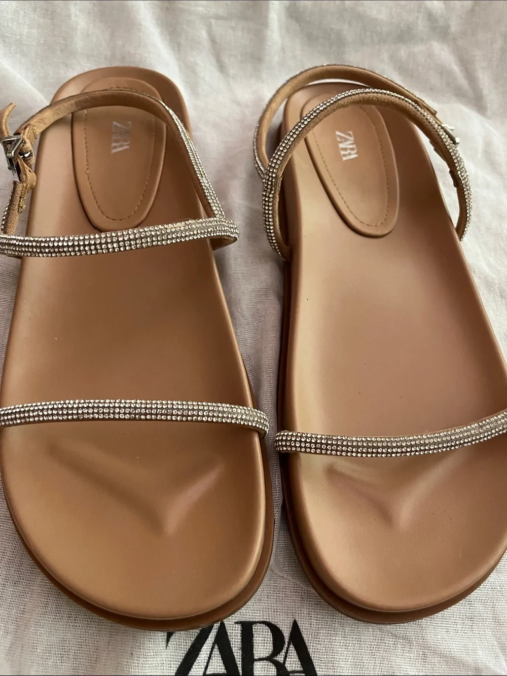 ZARA Tan Flat Sandals with Sparkling Straps size 8 but run 7.5 , brand new Spain - Picture 2 of 9